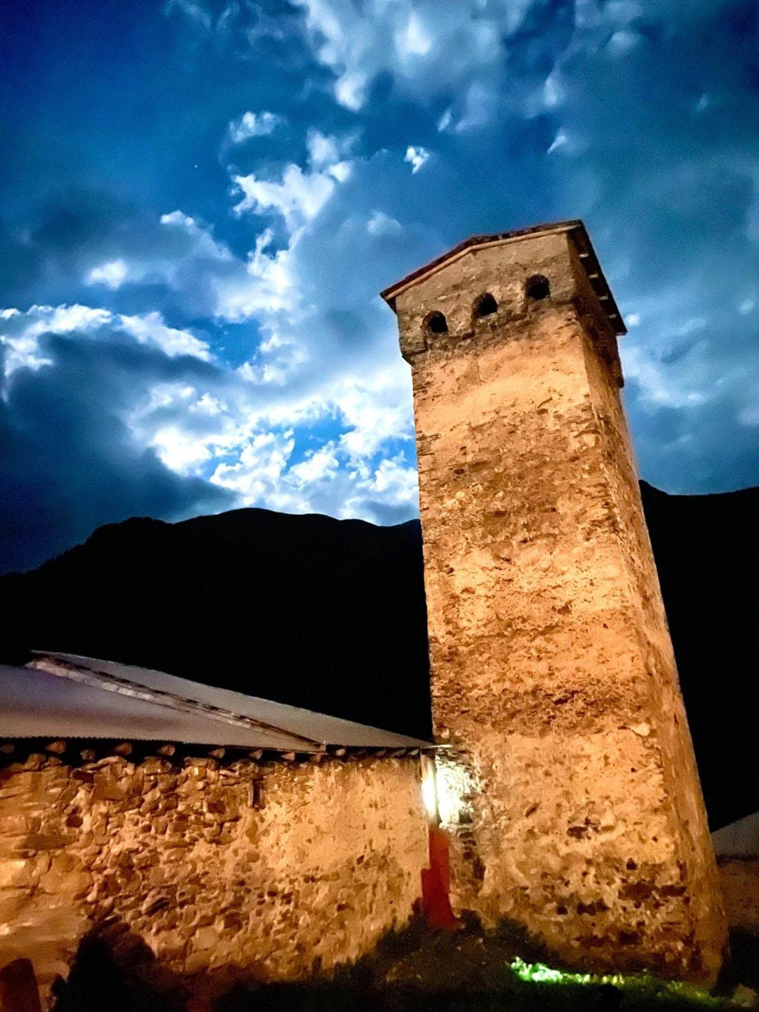 Old House Hotel Adishi Exterior foto